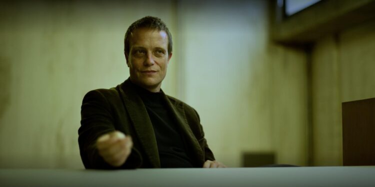 August Diehl glänzt als Shostakovich